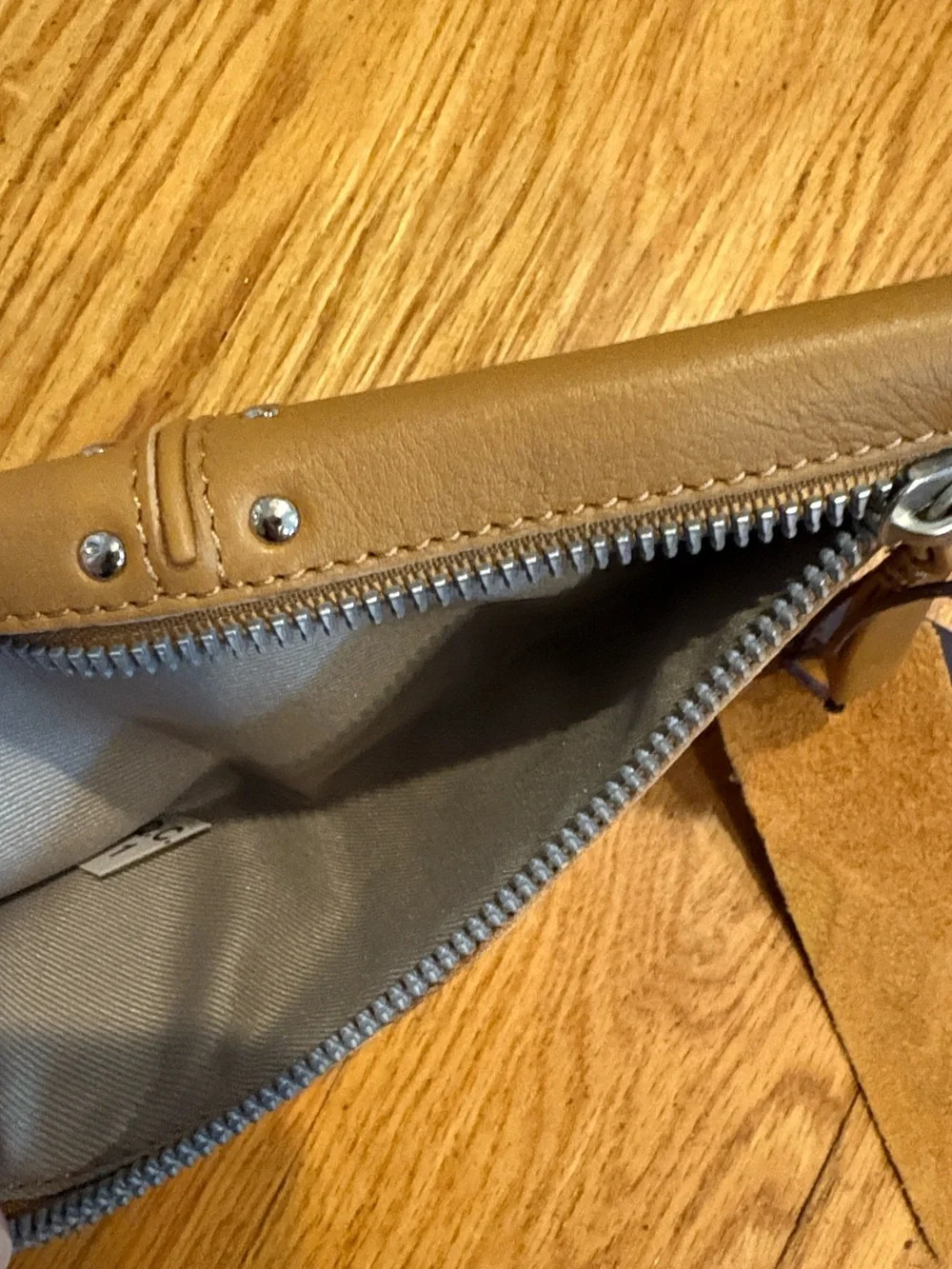 NWT American Leather Co. Leather Zip Wallet